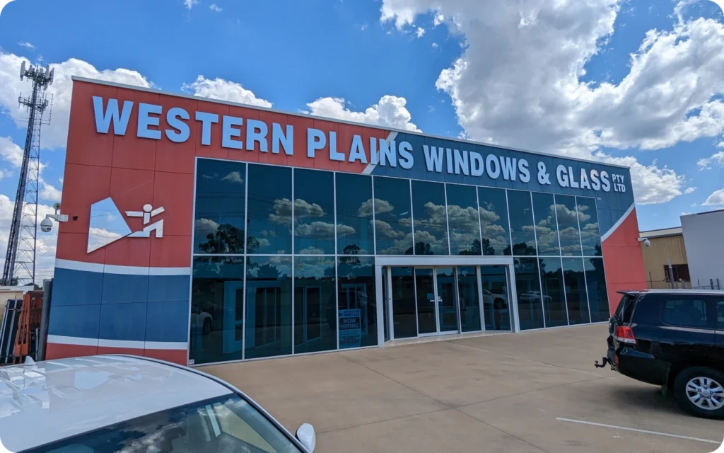 fixed glass 47